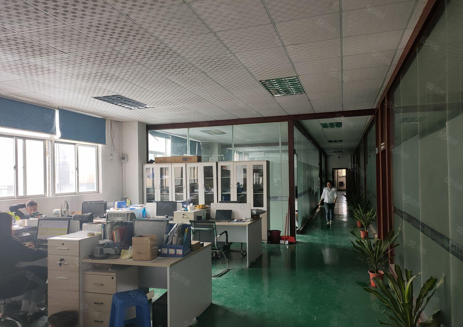 塘厦镇中心地段楼上厂房出租，好招工。