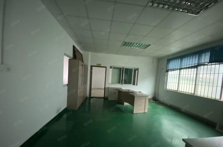 塘厦莲湖新出标准2楼750平方，现成办公室精装修，水电齐全！