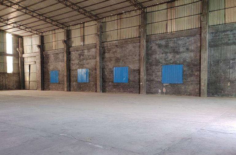 15米高单一层厂房出租，中间无柱子1100平方实际面积