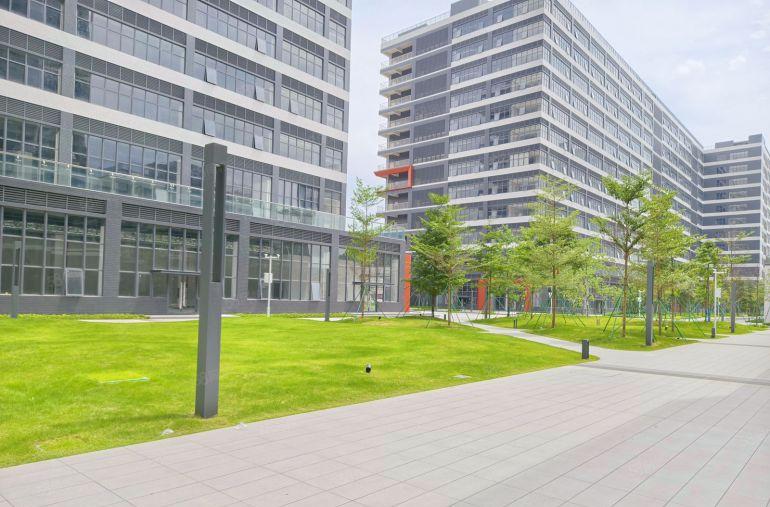 15元起靠深圳观澜花园式带装修1800平方米厂房出租分租