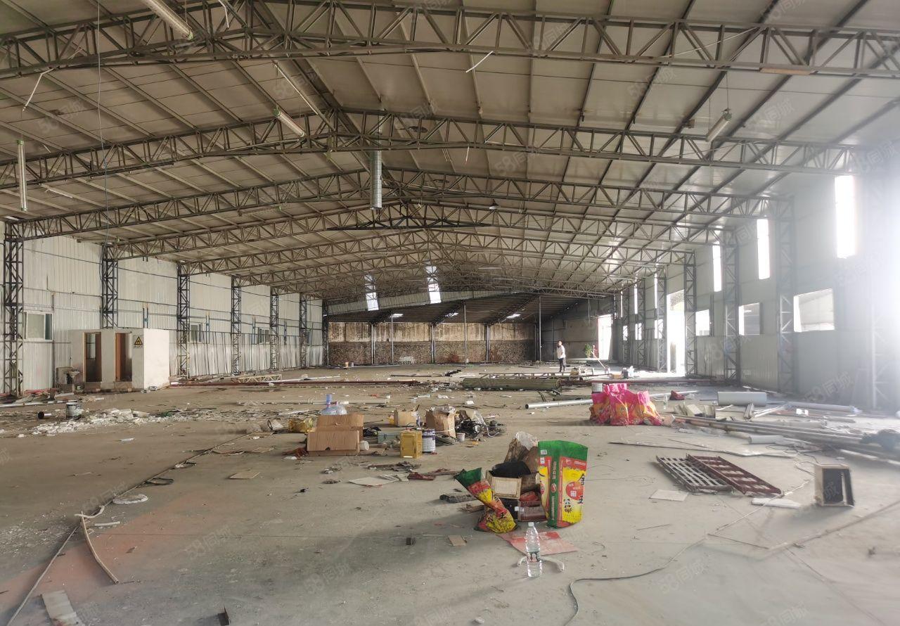 塘厦平山一楼6米高钢构无柱子厂房仓库实际面积出租，路边空地大