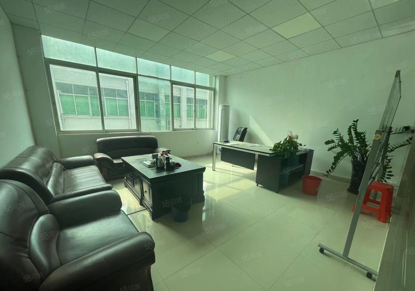 塘厦科苑城三楼厂房1300平方，实际面积出租，现成办公室装修