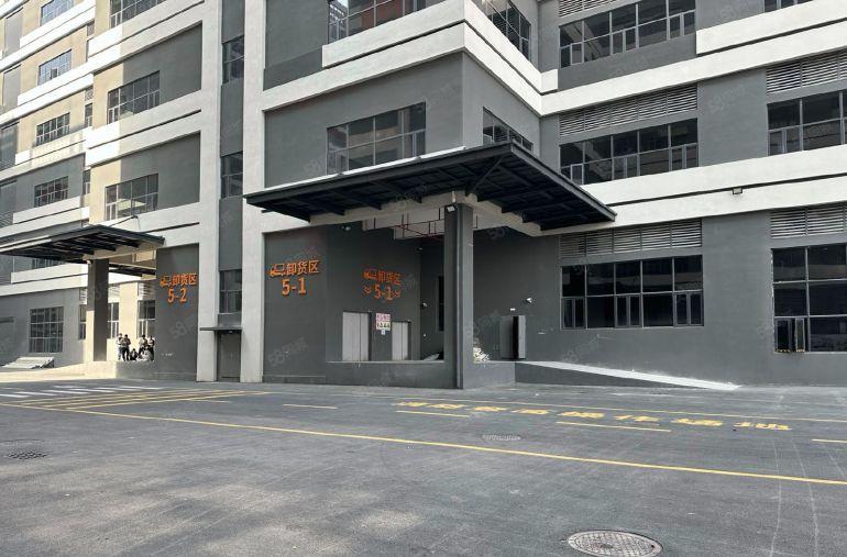 开发商红本面积直租，半年免租期，12元单层2000起厂房出租