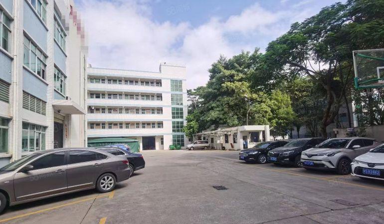 塘厦高速口大坪新出楼上2000平带装修厂房仓库出租，水电齐全