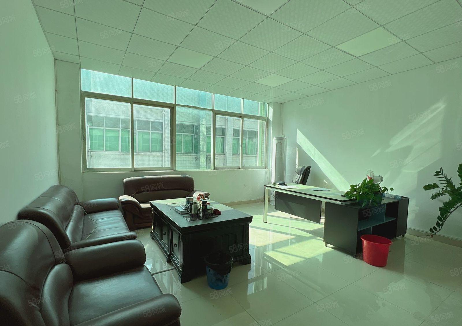 出租全新标准厂房楼上空出1300平方，现成水电装修，易招工