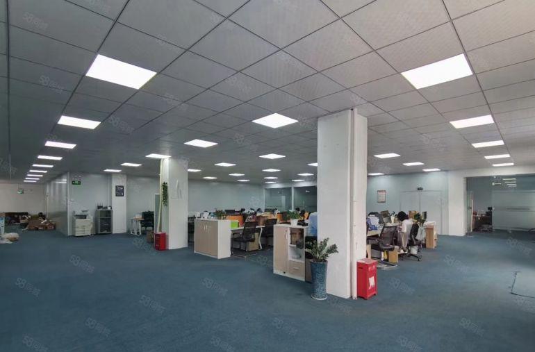 塘厦高速口精装修小独院厂房5200平可分租，水电办公室齐全