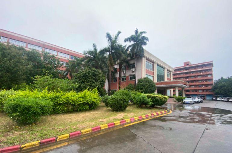 13元无公摊~镇中心3楼1498平！带精装办公室