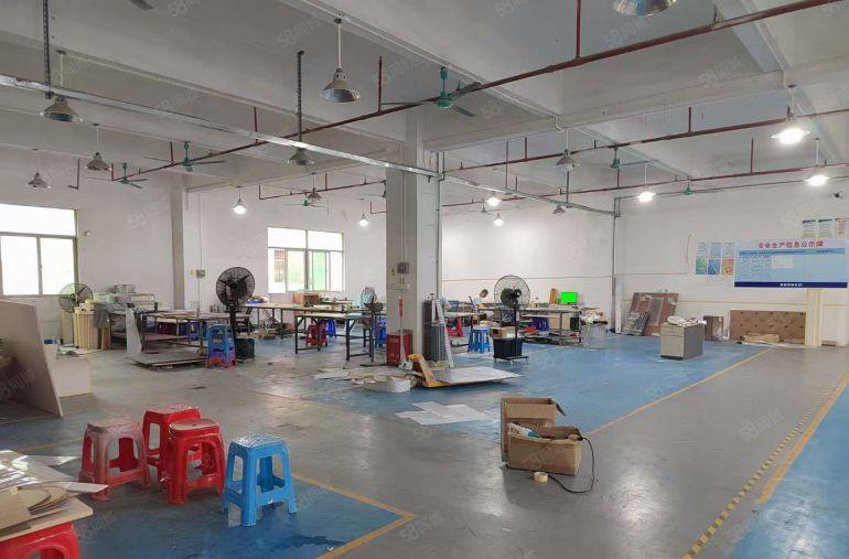 塘厦靠观澜新空二楼标准厂房，精装修办公地坪漆喷淋齐全出租