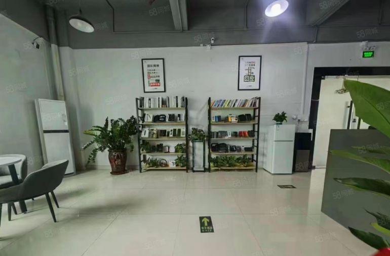 塘厦石鼓原房东楼上2000平厂房仓库出租，现成装修，水电齐全