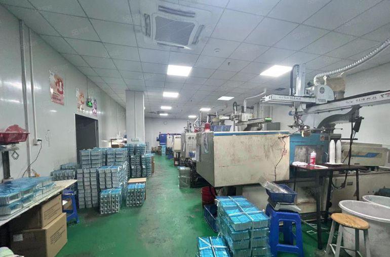 塘厦石鼓原房东独院一楼600平小面积厂房出租，精装修形象好