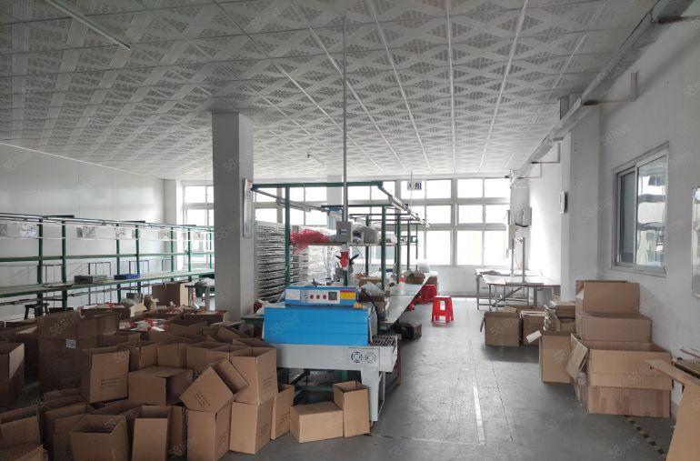 特价！特价！莲湖标准厂房二楼招租700平米水电齐全，