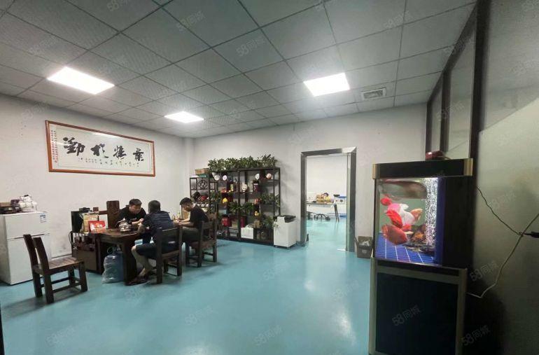 塘厦平山外环高速口，精装修厂房800平出租13元水电全拎包入