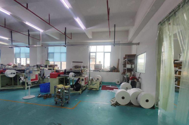 塘厦石马楼上整层现成装修800平，，1部客梯1部货梯