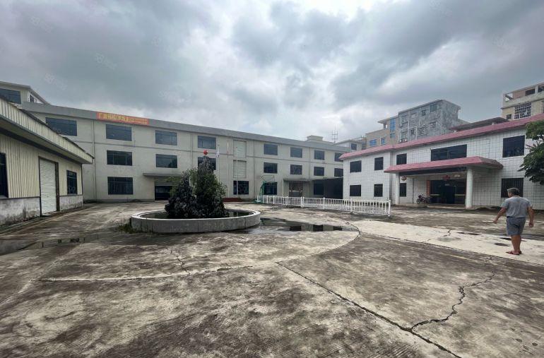 特价10元塘厦台湾佬独院6000平低价出租空地超大 格局方正