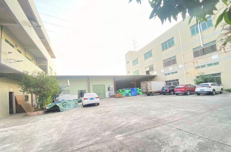 出售 东莞清溪标准独门独院国有双证厂房出售 空地大 停车方便