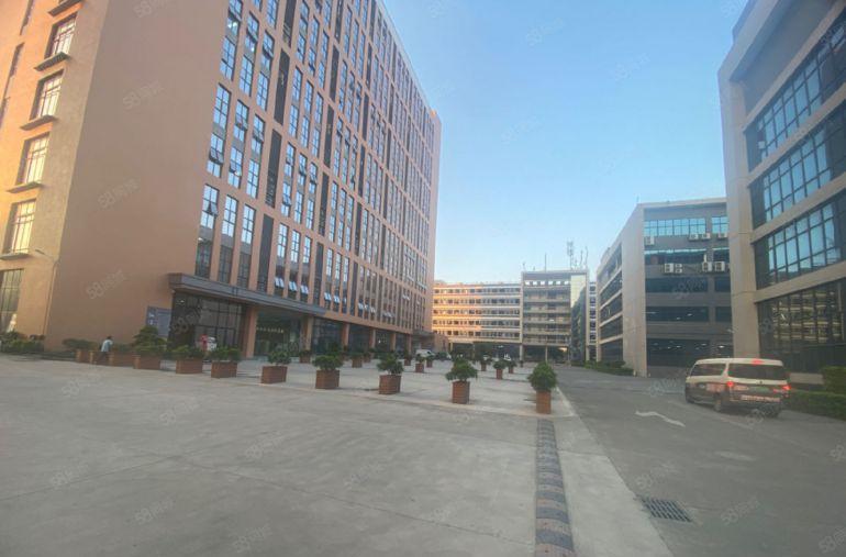 0公摊！11.8元！新空1000平方豪华装修