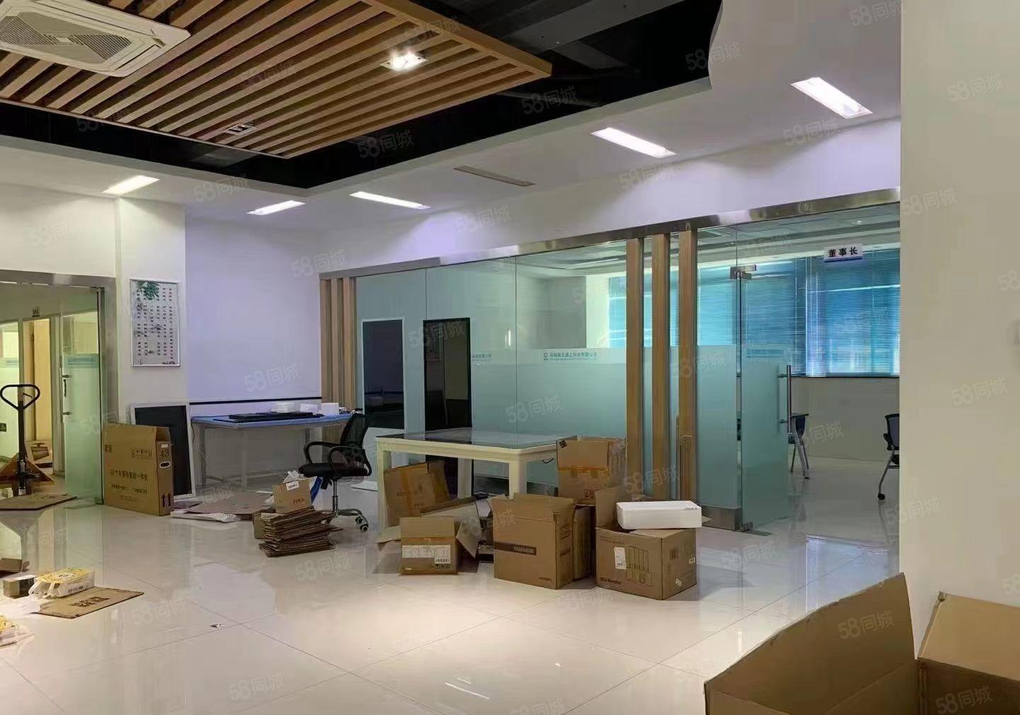 塘厦外环高速口石鼓新出村委楼上3500平带装修厂房仓库出租