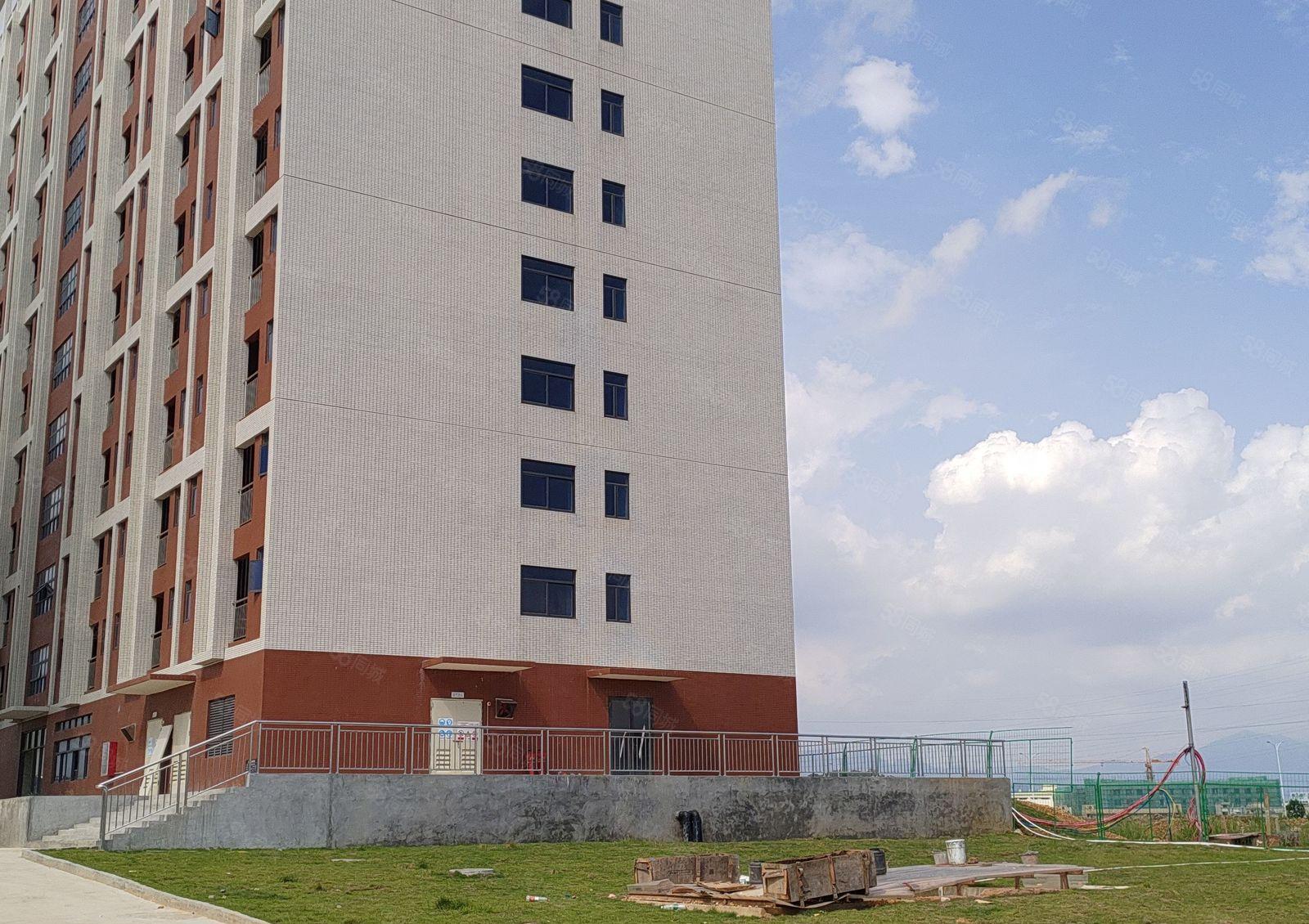 凤岗塘厦清溪交界处原房东十万平全新厂房出租大小分租