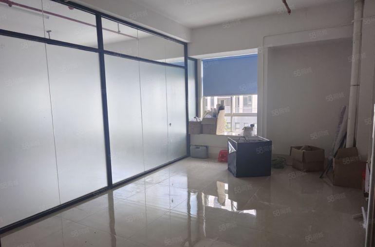 塘厦大坪！！精装修消防喷淋新出3楼650平精装修厂房出租