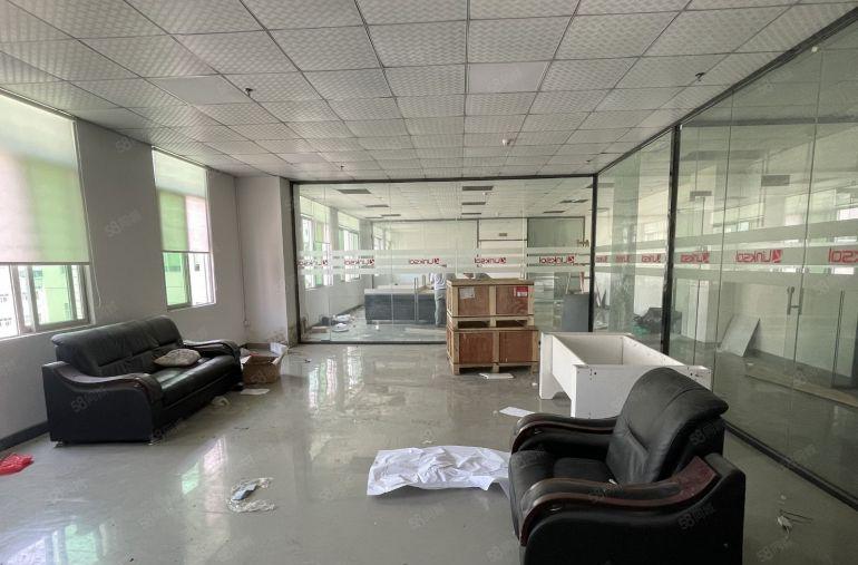 塘厦原房东标准楼上1500平厂房，精装修带喷淋无转让费出租