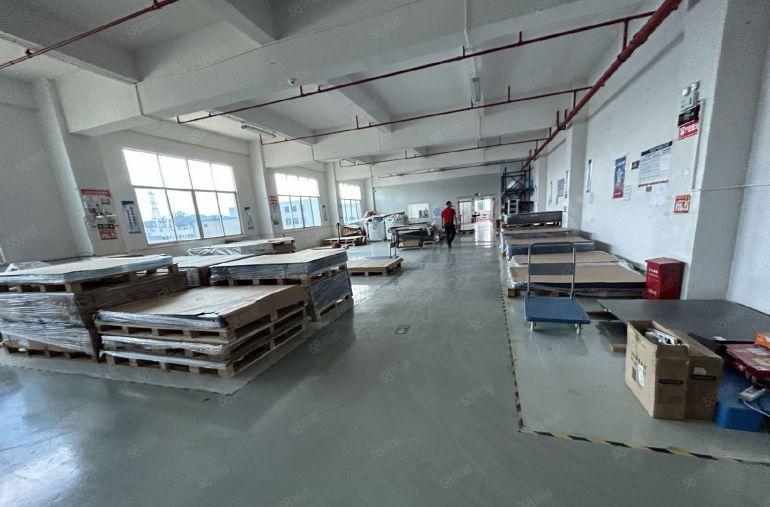 塘厦近深圳楼上700平方！精装修！现成主线，办公室装修