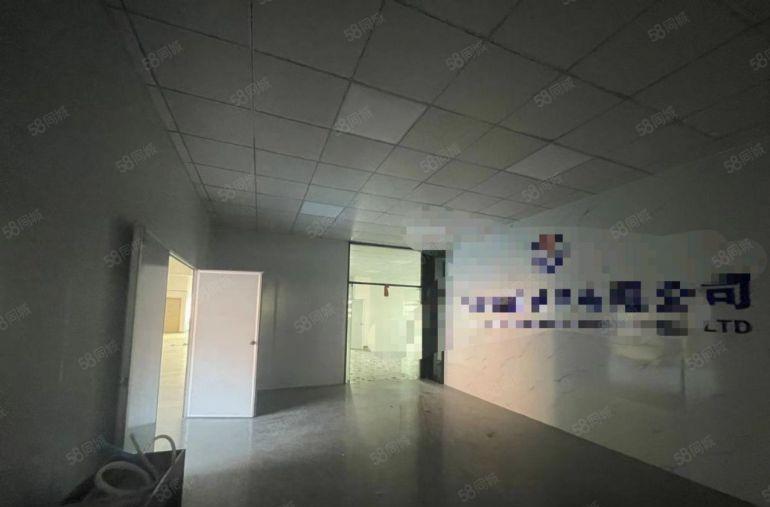 塘厦高速路口楼上标准厂房精装修650平，水电齐全独立隔间办公