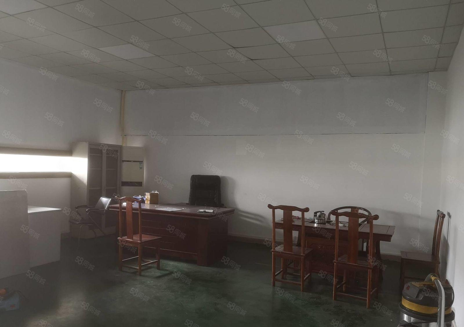 塘厦镇成熟园区 新出楼上1080平厂房出租 带装修空地大