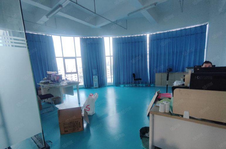 塘厦石马楼上整层现成装修800平，，1部客梯1部货梯