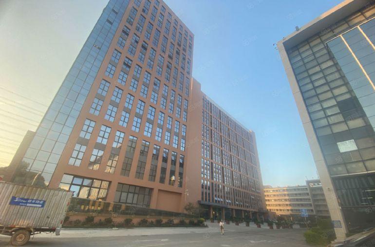 0公摊！11.8元！新空1000平方豪华装修