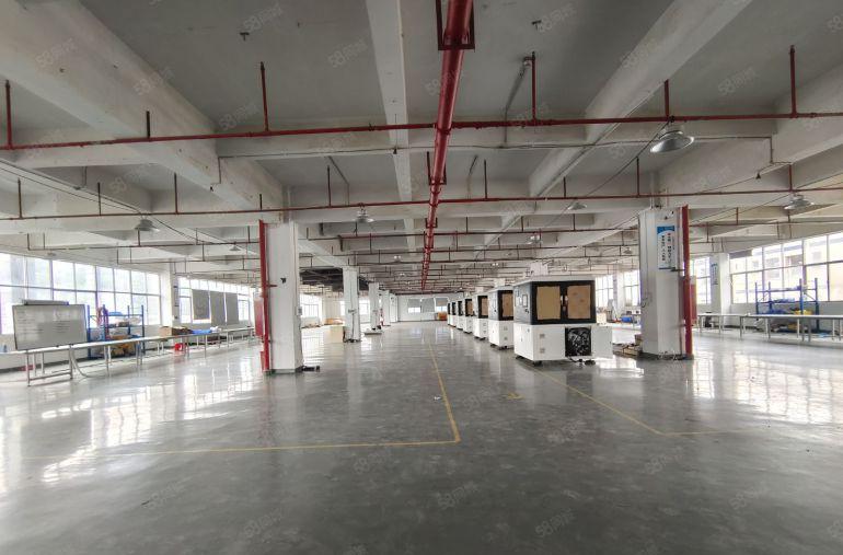 塘厦临深新空楼上2000平厂房，全新地坪漆办公室装修低价出租