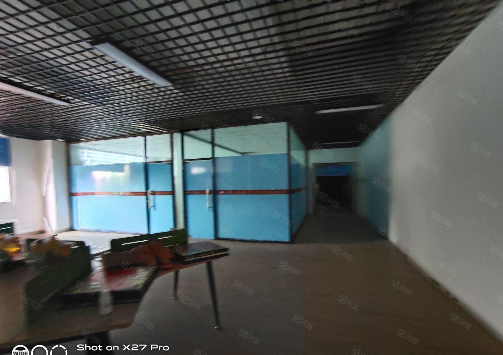 塘厦沙湖独栋标准厂房1000平，现成装修无转让费用，房东本地