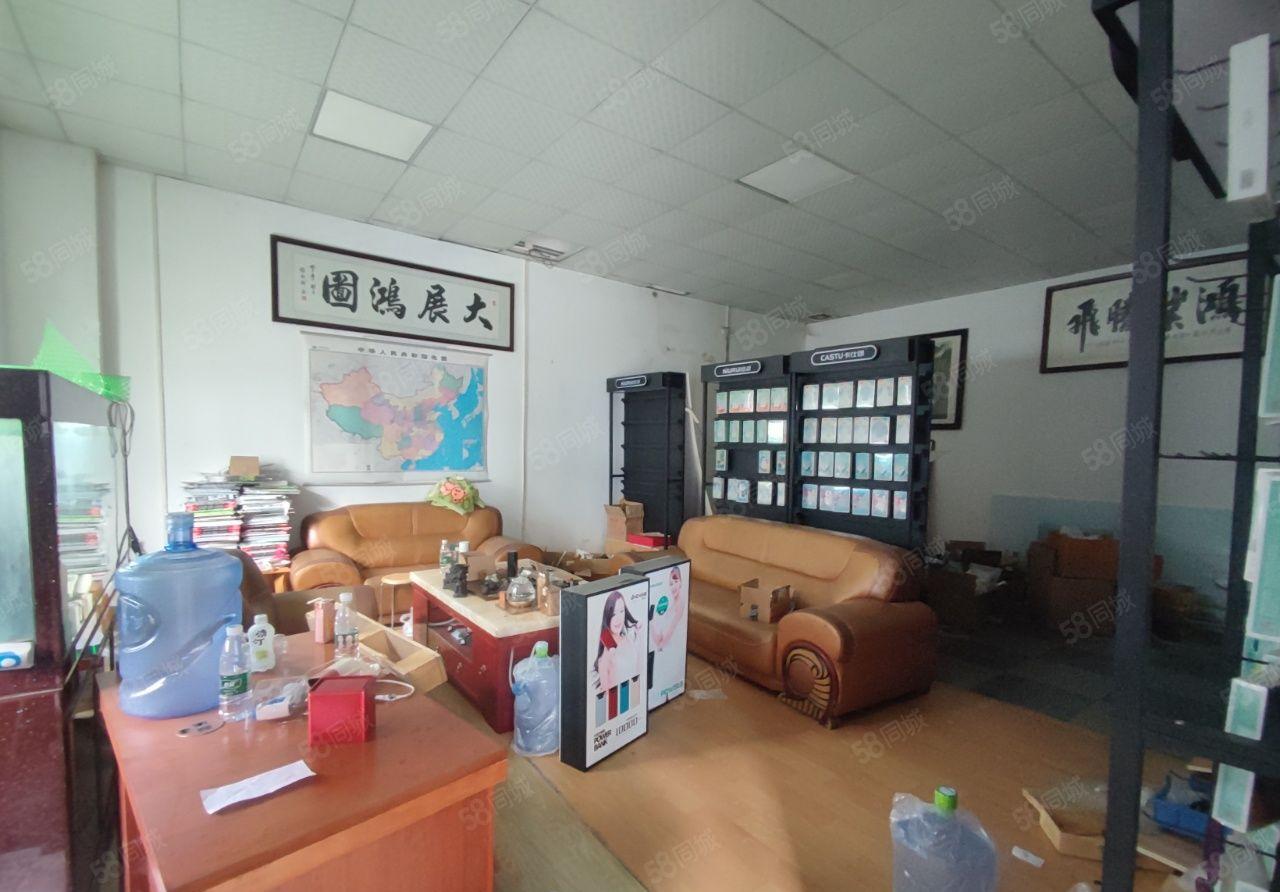 塘厦石鼓月底空出一楼380平标准厂房出租，有现车办公室，拎包