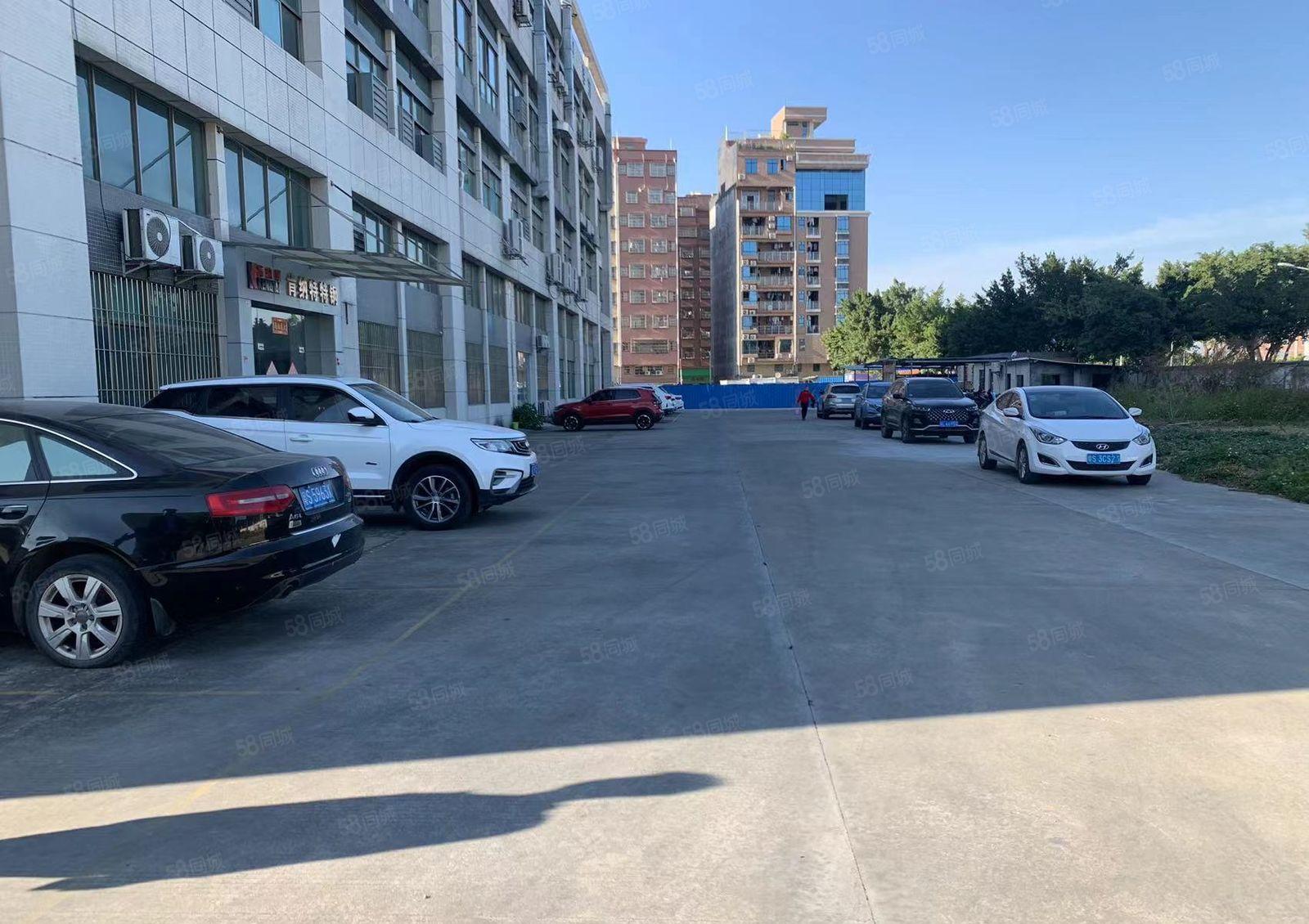 塘厦一楼厂房1680平方，现成水电装修带行车，高度6.5米，