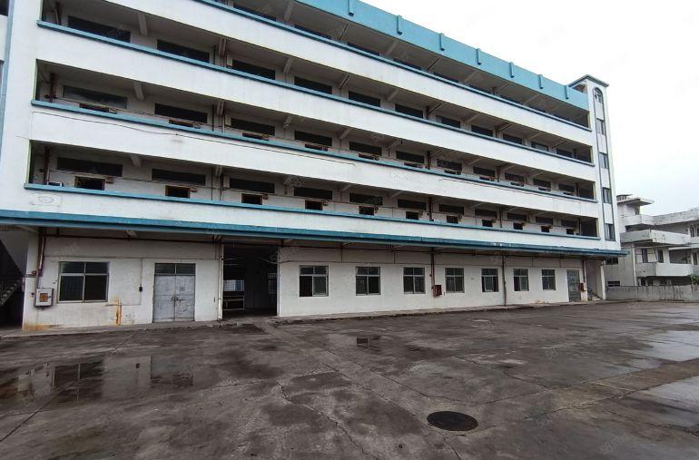 两层厂房出租，一楼6米带牛角，塘厦镇独门独院，花园式厂房出租