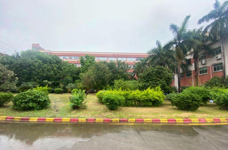 13元无公摊~镇中心3楼1498平！带精装办公室