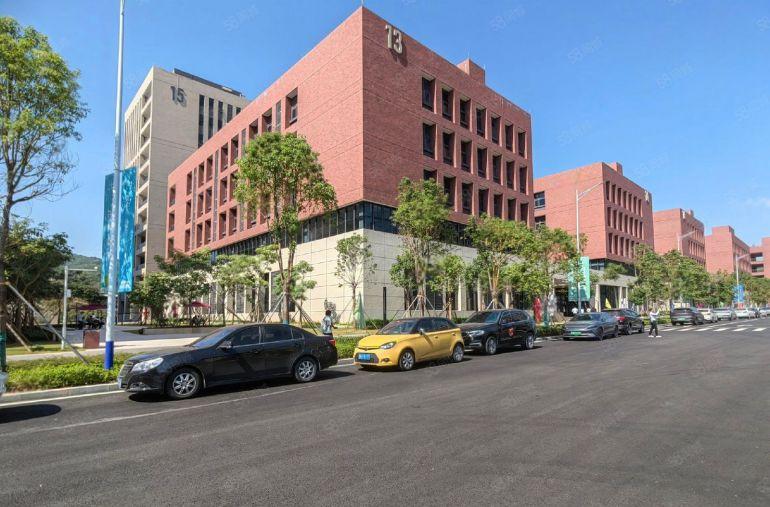 塘厦红本可隔独院厂房900平起出租，丙二类消防带精装修行业