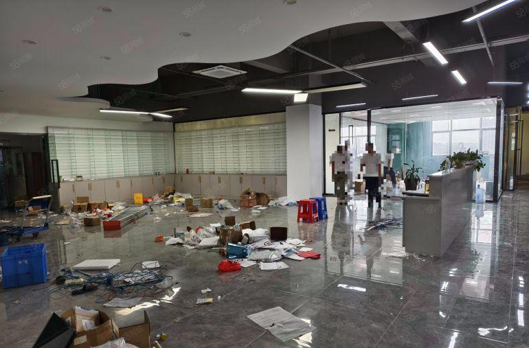 12元精装修塘厦2000平！原房东直租红本厂房形象好低价出租