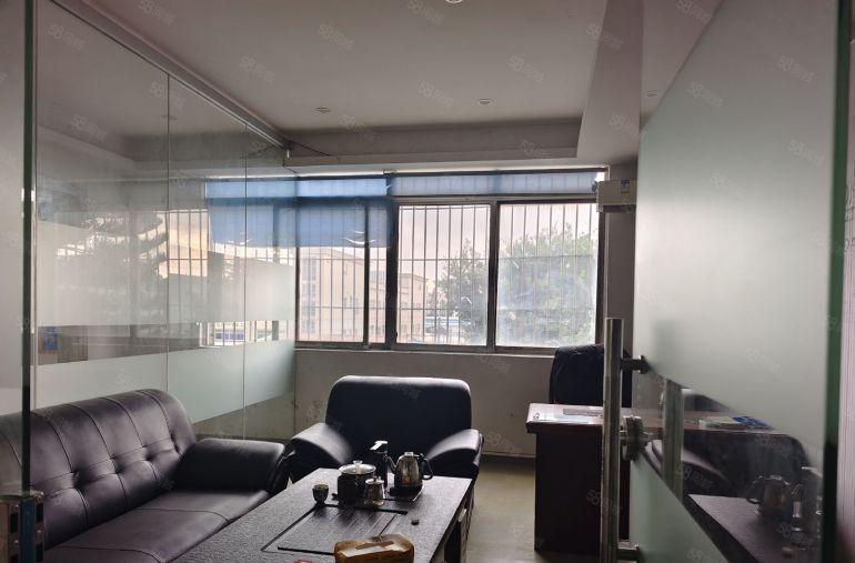 塘厦镇科苑城 家私空调，流水线，吊顶都具备的厂房900平方