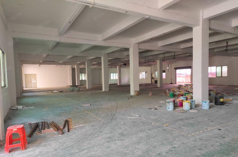 塘下高速出口附近小独院厂房出租，独立办公楼和宿舍！可分层出租