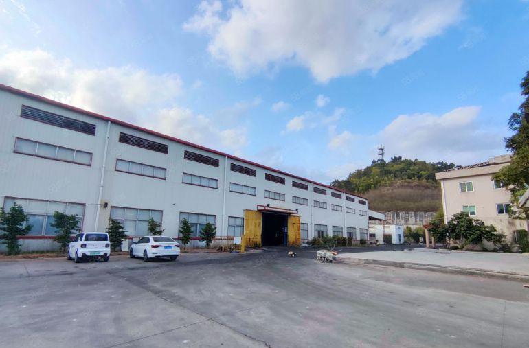 寮步原房东钢构独院厂房 高度10米 带行车适合各种行业空地大