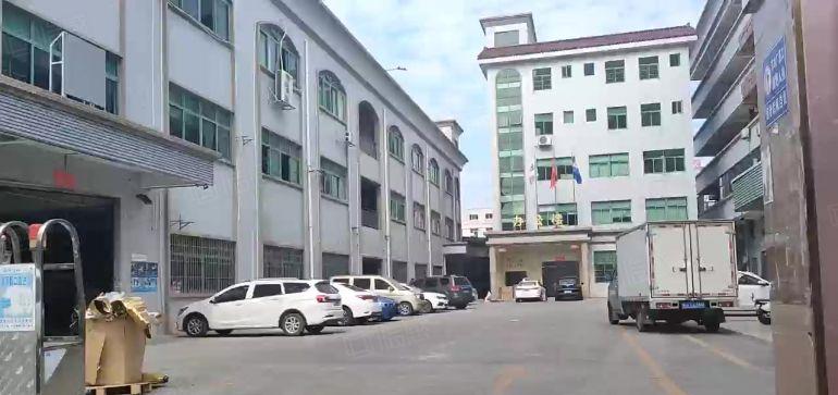 寮步3层独院9200平米厂房底价直租，证件齐全可办环评，现房