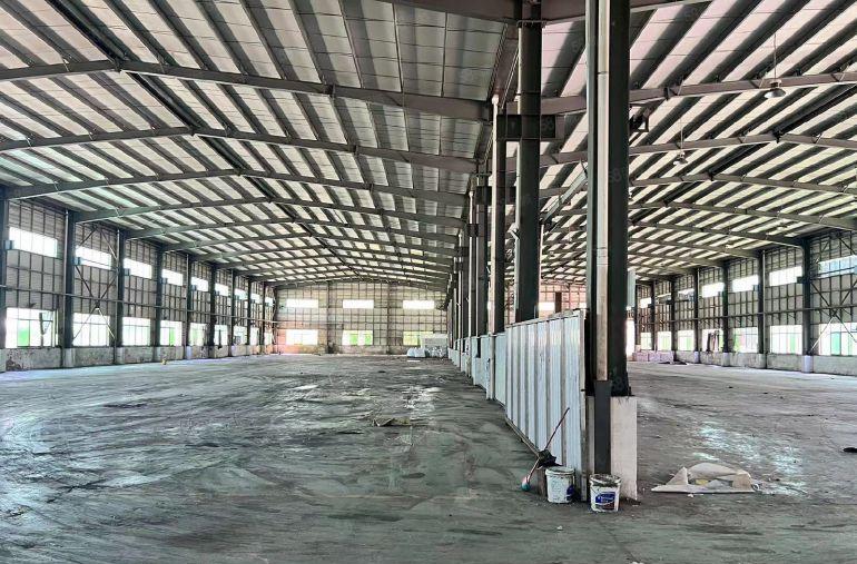 寮步镇高端大气独门独院钢结构厂房8300平方，宿舍2500平