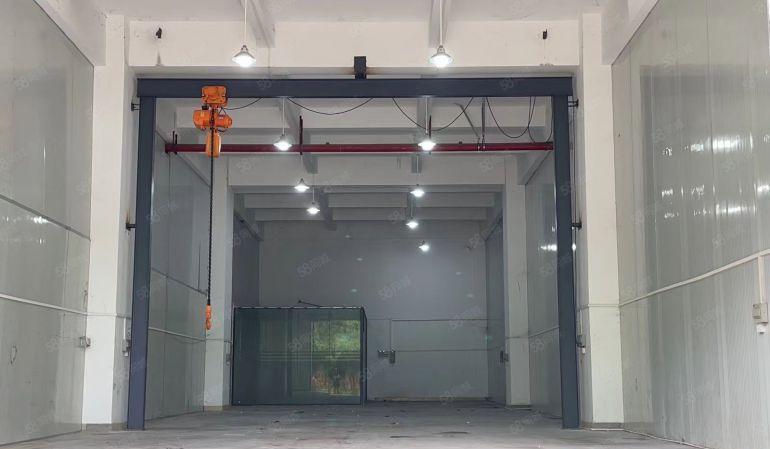 寮步石大路边单一层钢构厂房650平方 带航车