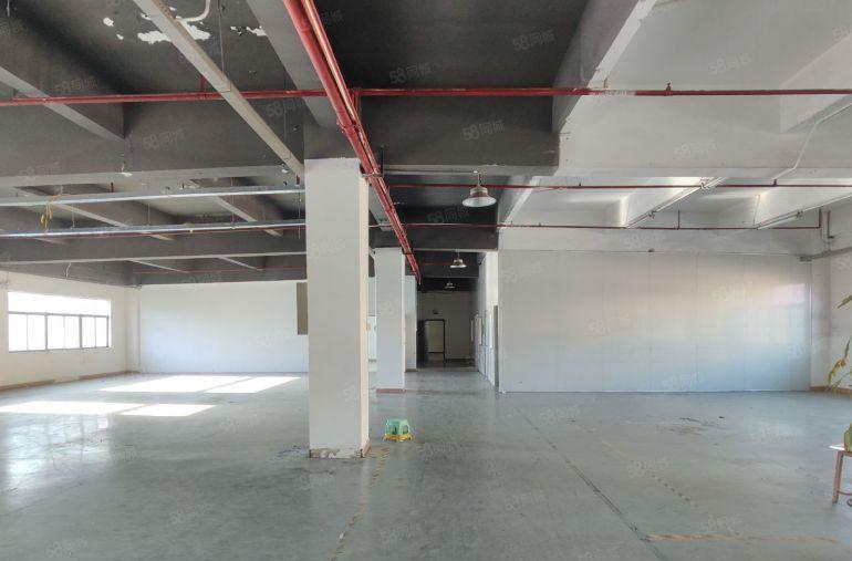 寮步横坑园区1750平方厂房出租，办公室现成装修，水电齐全