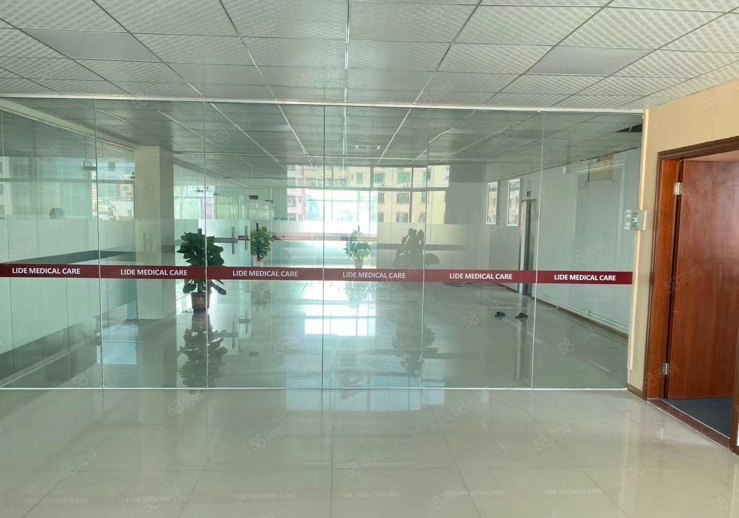 寮步西溪标准厂房3楼800平米带现成豪装，好招工.