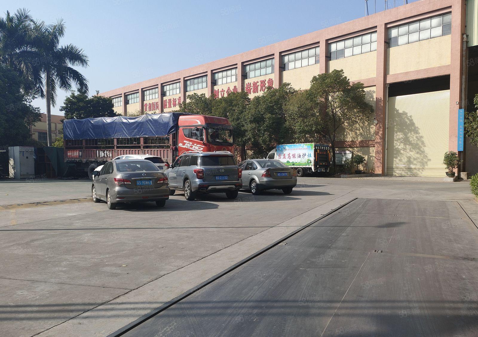 寮步 凫山 8米高 钢构 厂房出租1500平方,九成新