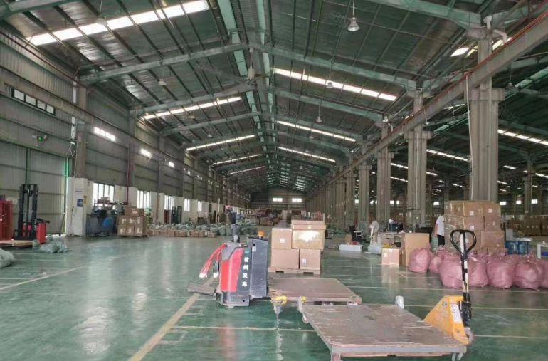 寮步海关单一层钢构出租2000平,带卸货平台,可分租