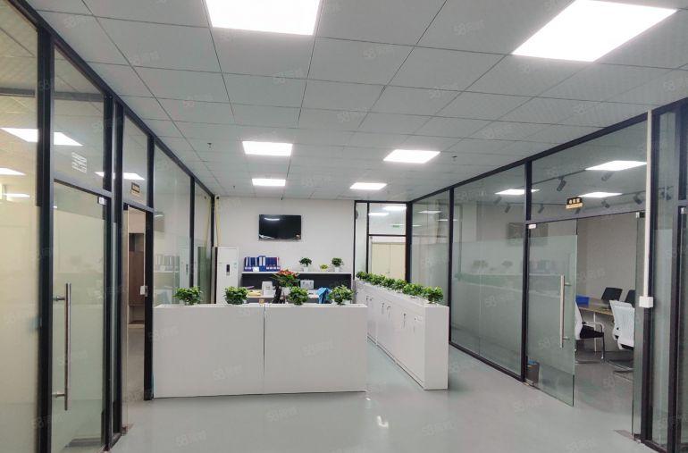 寮步园区楼上1100平方厂房出租，现成办公室豪华装修水电齐全