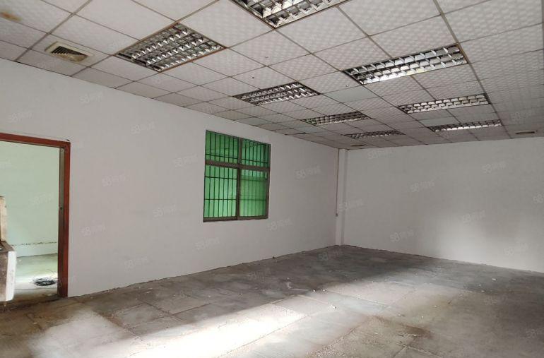 寮步独门独院单一层钢结构3000平方厂房出租，分租1000平