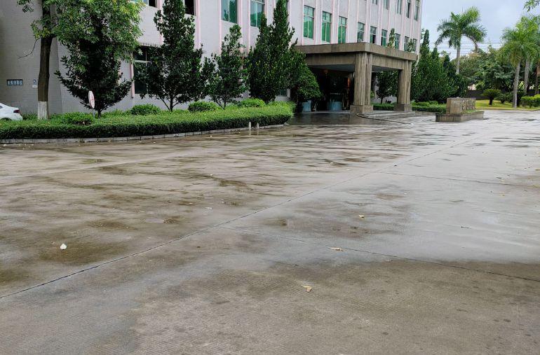 寮步百业电子城附近新出楼上3000平方 可分租 现成水电装修